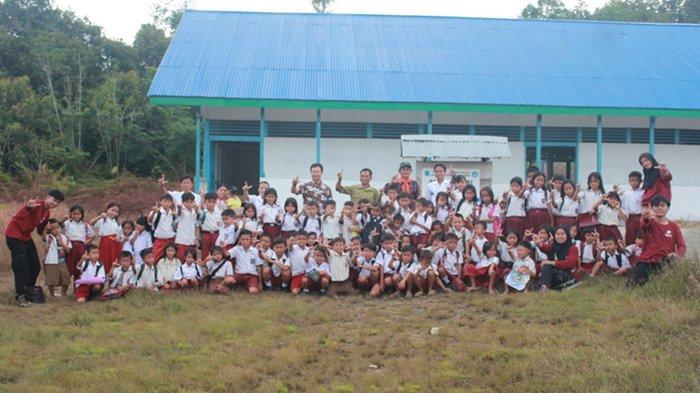 Tim KENEPAI EXPEDITION Sosialisasi tentang bahaya Bullying, cerdas cermat, penambahan buku di SDN 34 MATAI.