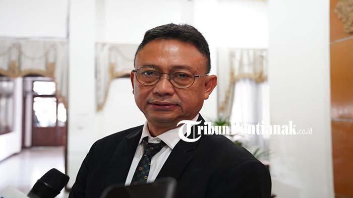 Wali Kota Pontianak, Edi Rusdi Kamtono saat diwawancarai di Kantor DPRD Pontianak, Senin 4 September 2023.