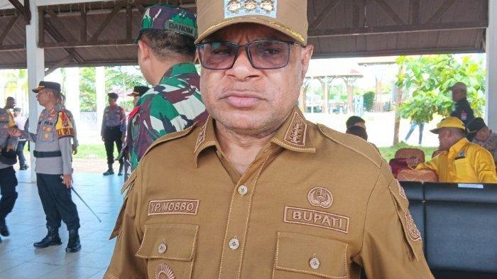 Yan Piet Mosso Pj Bupati Sorong