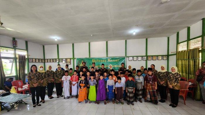 Dalam rangka memperingati Hari Bhakti Adhiyaksa ke-63 Tahun 2023, Kejaksaan Negeri Sambas mengadakan beberapa rangkaian acara kegiatan sosial yang ditujukan kepada masyarakat. 