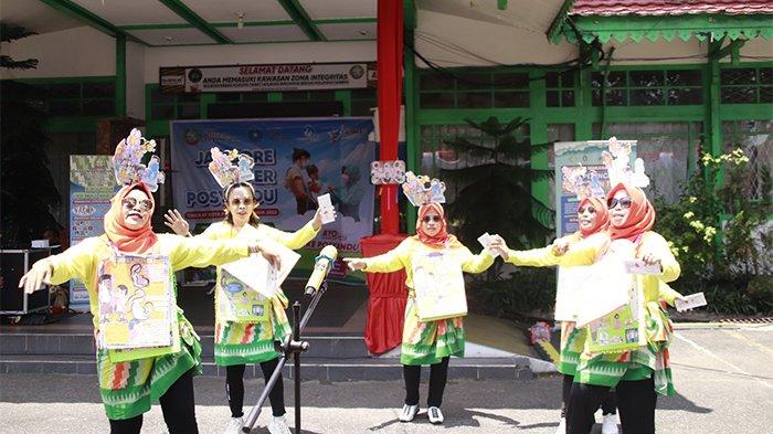 Dinas Kesehatan Kota Pontianak menggelar Jambore Kader Posyandu Tingkat Kota Pontianak Tahun 2023 di Halaman Kantor Dinkes Kota Pontianak, Jalan Ayani Pontianak, Sabtu 23 September 2023.
