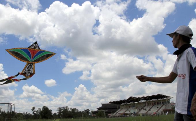 Pemkab Mempawah Larang Bermain Layangan, Demi Keselamatan Warga