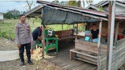PASAR JUADAH - Personel Polsek Mentebah, dengan  melaksanakan patroli di sejumlah lokasi strategis, Rabu 19 Maret 2025. Patroli ini menyasar titik-titik yang rawan kerumunan anak-anak, tempat yang berpotensi digunakan untuk balap liar