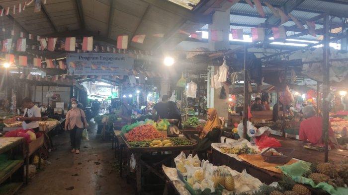 Harga Minyak Goreng di Pasar Flamboyan dan Pasar Kemuning Pontianak