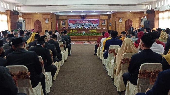 Suasana rapat paripurna pelantikan anggota DPRD Kabupaten Mempawah periode 2019-2024, Selasa (17/9/2019).