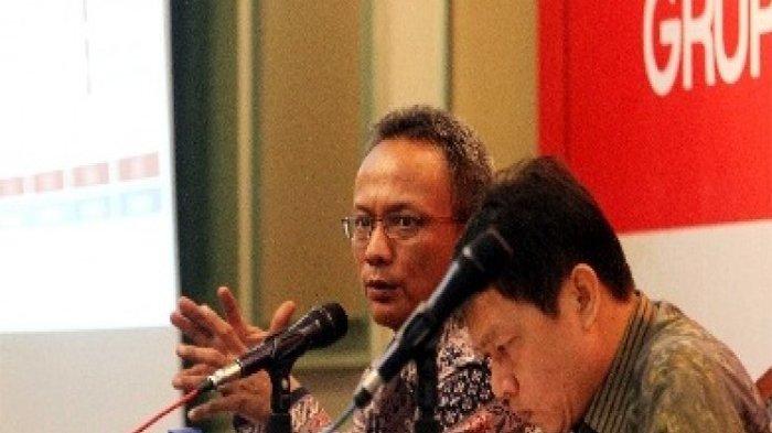 Ryan Kiryanto, Ekonom dan Associate Faculty Lembaga Pengembangan Perbankan Indonesia (LPPI) (kiri).