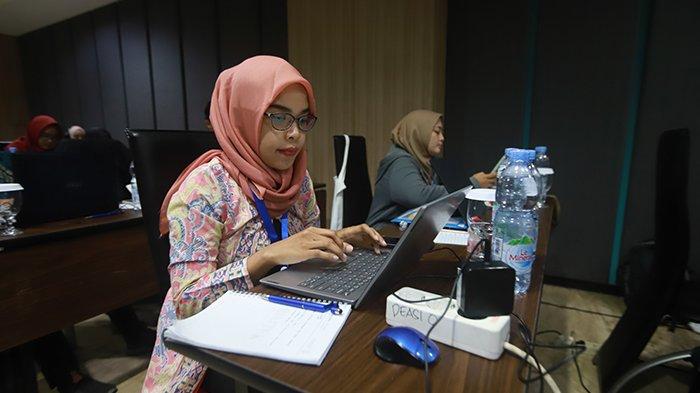 Salah satu peserta Bimtek Jurnalistik, Protokoler & Public Speaking yang digelar ATR/BPN Provinsi Kalbar dan Tribun Pontianak di Hotel Orchardz Pontianak, Jalan Gajahmada, Kamis 14 September 2023.