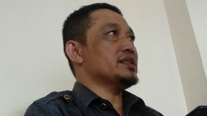 Anggota DPRD Kalbar, H Subhan Nur saat diwawancarai awak media.