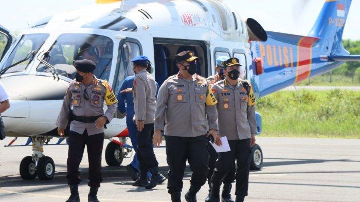 Pasukan gabungan lakukan pengamanan dan pelayanan di Pos Terpadu 93 Ketapang