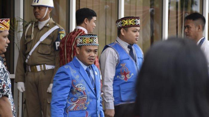 Wakil Ketua DPRD Bengkayang, Jonedhi yang merupakan adik Neneng dan Suryadman Gidot