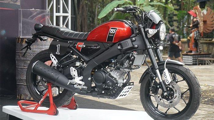 XSR 155 x Custom War.