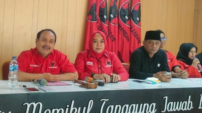 Suasana saat DPC PDI Perjuangan konferensi pers penetapan pasangan calon Bupati dan Wakil Bupati di Pilkada 2024, Rabu (31/7/2024).