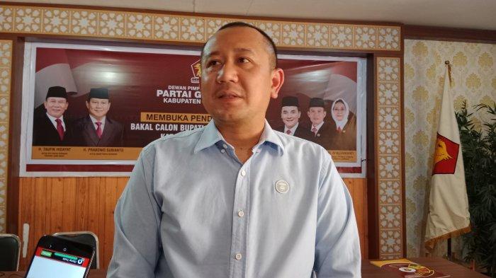 Denden Imadudin Soleh saat diwawancara Tribun Jabar.id, di Kantor DPC Gerindra Sumedang, Rabu (8/5/2024) siang.