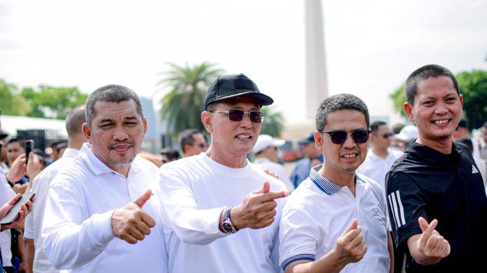 GLADI KOTOR - Herdiat Sunarya (kedua dari kanan) mengikuti gladi kotor di Monas, Jakarta, Selasa. (18/2), menjelang pelantikan kepala daerah serentak oleh Presiden RI, Prabowo Subianto.