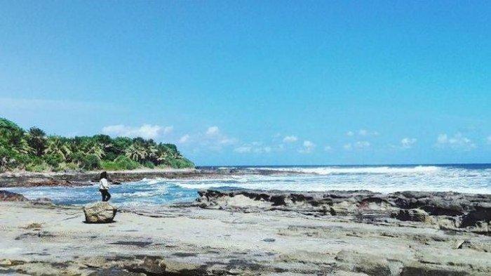 Pantai Cicalobak (Foto: Instagram/@dewiipr25)