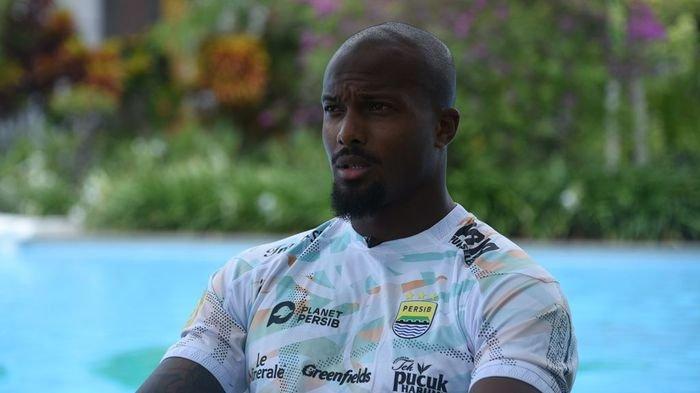 Pemain Persib Bandung Gervane Kastaneer.
