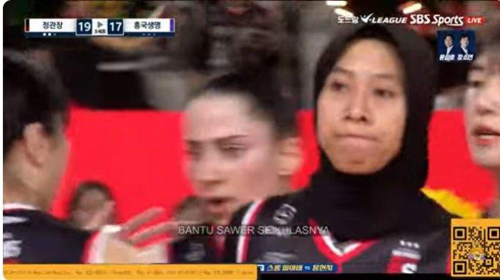 RED Sparsk dahsyat! Permainan kompak Megawati Hangestri dan kawan-kawan sukses menyikat tim peringkat kedua, Heungkuk Pink Spiders 3 set langsung, 3-0, pada laga pertama putaran keenam Liga Voli Putri Korea musim 2023-2024, Sabtu (24/2/2024) siang ini.