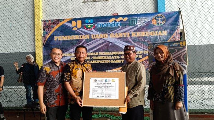 Sawahnya tergerus Tol Getaci, Haji Sobarna terima ganti rugi sebesar Rp5 M