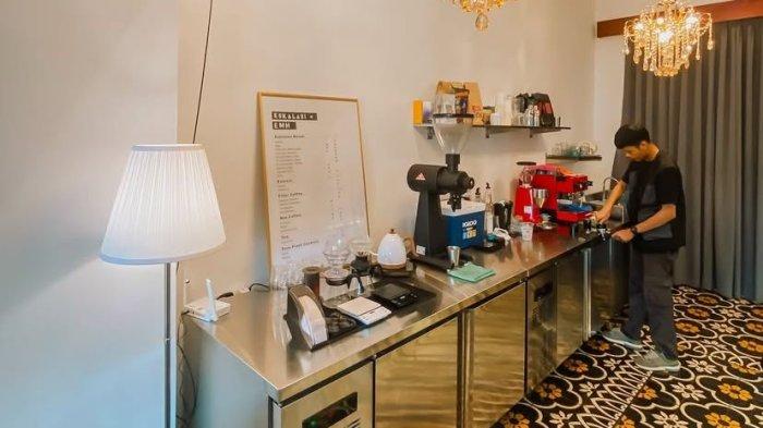 Tempat kopi Eskalasi X EMH Bakeshop Cimanuk