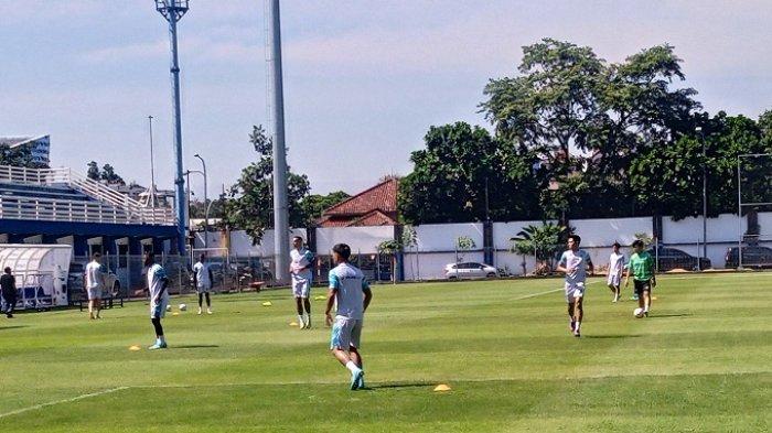 Persib Bandung Gelar Latihan Pemulihan di Stadion Sidolig, Paska Imbang 1-1 dari Barito Putera.