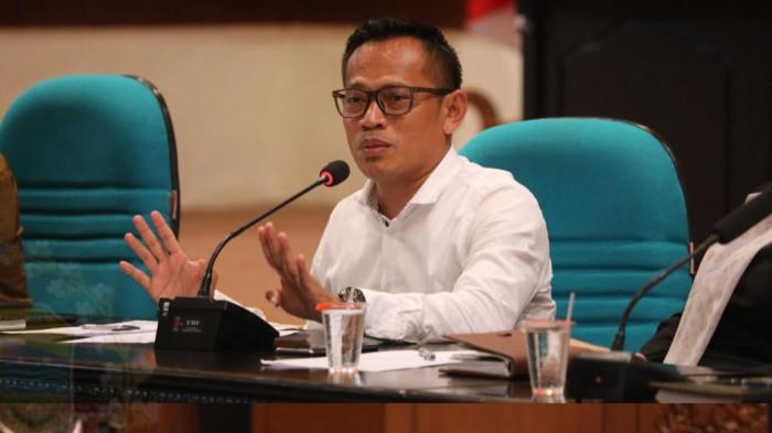 Ketua Komisi IV DPRD Kabupaten Tasikmalaya, Asep Saepuloh, soal penolakan pasien BPJS di RSUD KHZ Musthafa Tasikmalaya.