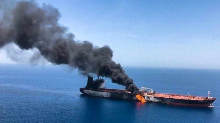 Diluncurkan dari daerah yang dikuasai Houthi, sebuah rudal menghantam kapal tanker komersial. Sebuah rudal jelajah berbasis darat yang ditembakkan dari wilayah Yaman yang dikuasai Houthi menghantam sebuah kapal tanker komersial.