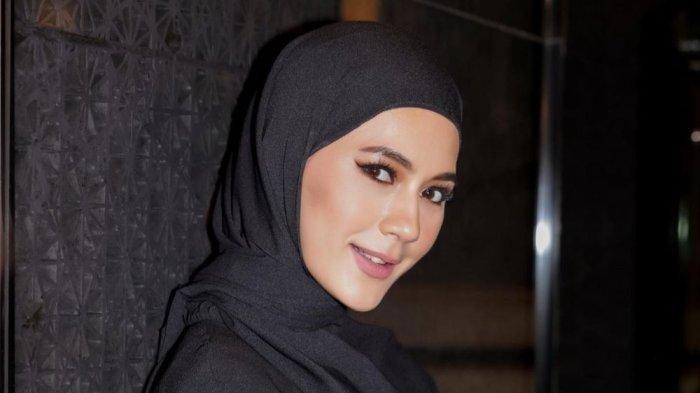 Aktris Paula Verhoeven, istri Baim Wong.