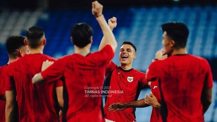 PERSIAPAN TIMNAS - Pemain Timnas Indonesia Joey Pelupessy dalam sesi latihan menjelang pertandingan melawan Bahrain pada laga grup C ronde 3 Kualifikasi Piala Dunia 2026.