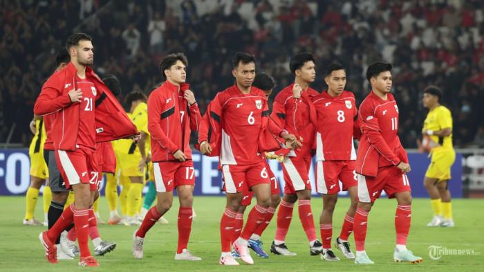 PIALA AFF U23 - Pemain Timnas Indonesia U23 sebelum menghadapi Malaysia pada laga ketiga Grup A Piala AFF U23 di SUGBK, Selasa (15/7/2025). Timnas Indonesia menghadapi Thailand pada malam ini.