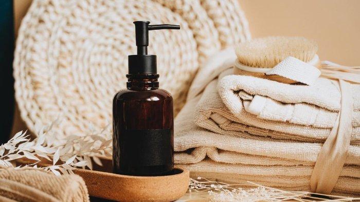 Ilustrasi produk sabun mandi cair.