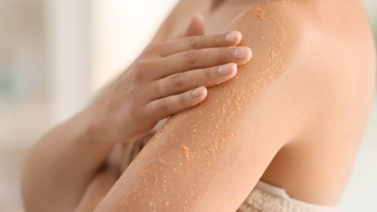 34 Daftar Lulur Mandi atau Body Scrub untuk Kulit Halus dan Cerah