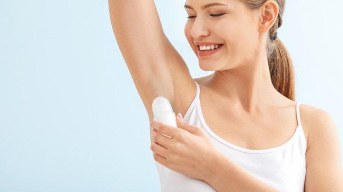 Menggunakan deodoran sesuai kebutuhan.