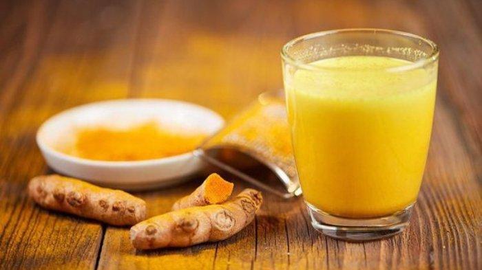 Minuman herbal ala rumahan temulawak dan kunyit bisa menjadi pilihan tepat untuk menjaga daya tahan tubuh agar tidak mudah pilek.