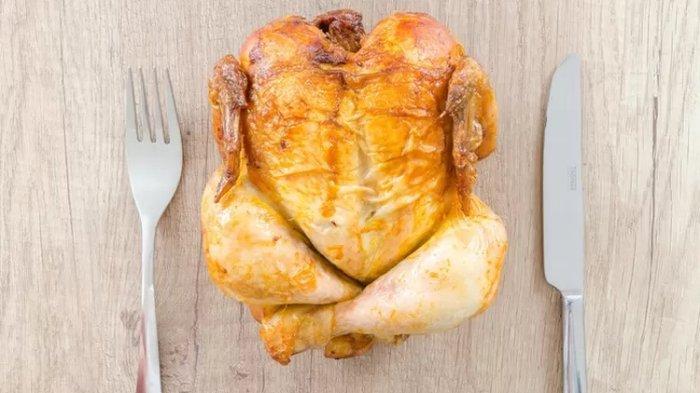 Daging ayam bisa jadi pembesar payudara alami.