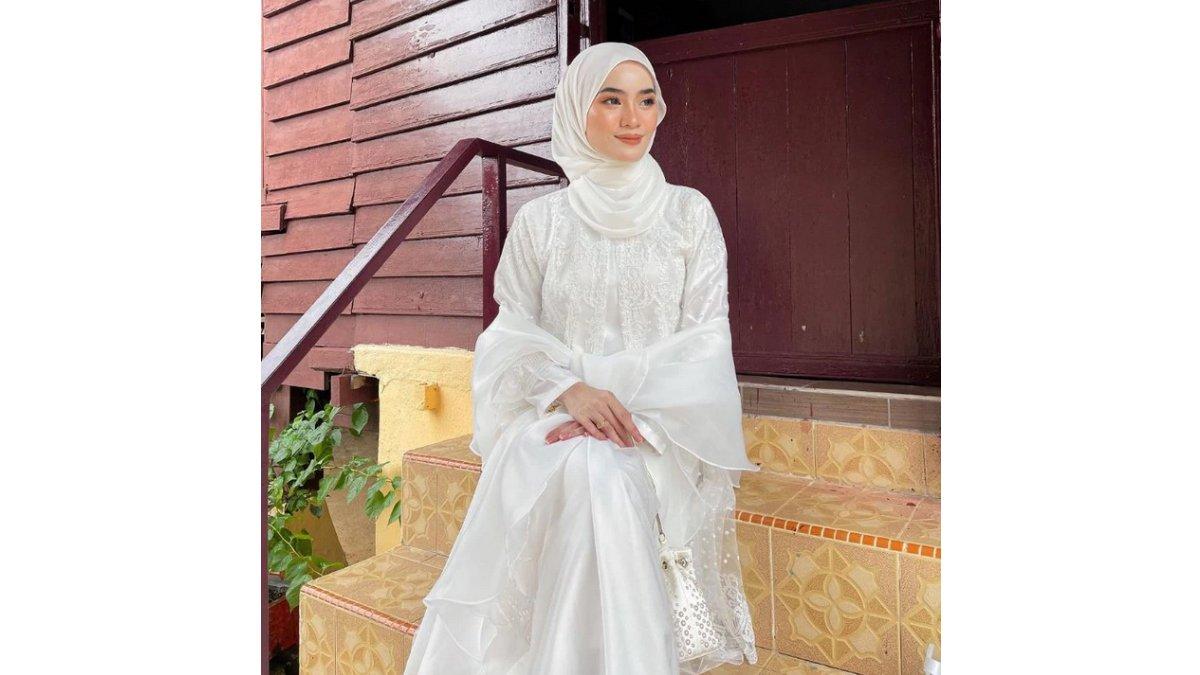 Aura Label - Karen Outer Top In White