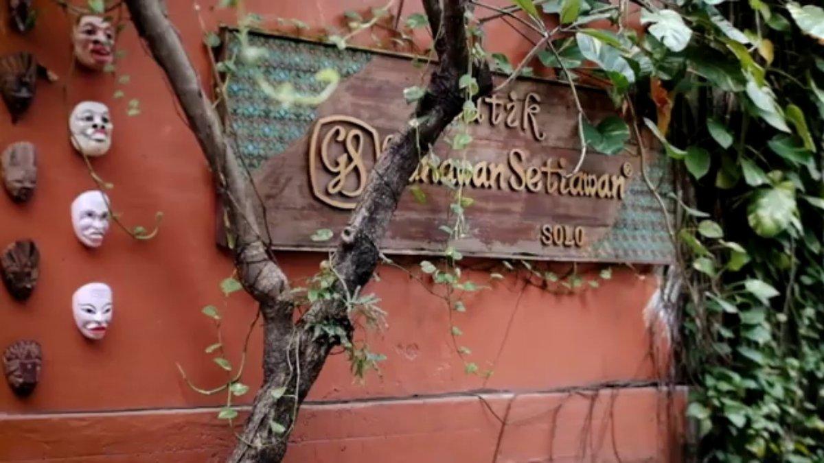 Lokasi Strategis Dekat dengan Keraton Solo, Tepatnya di Kampung Batik Kauman Solo.