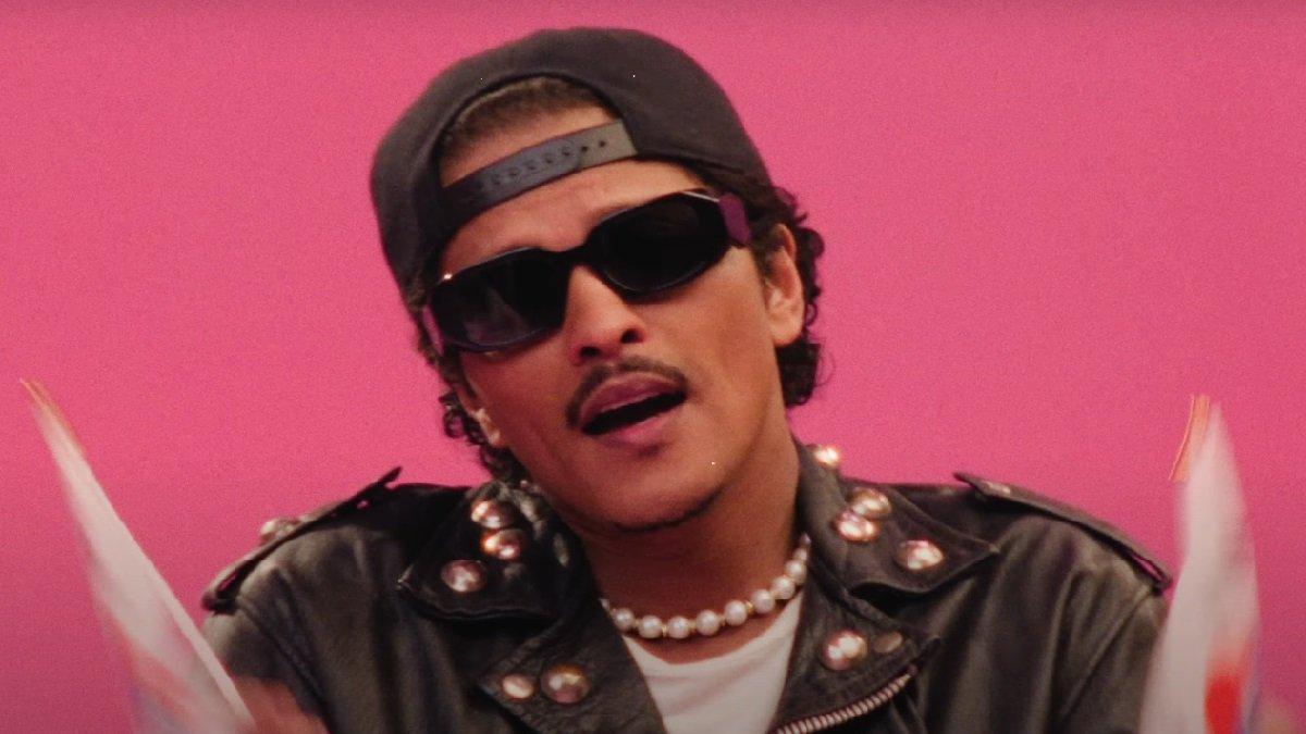Rose bruno mars apt video. Rose bruno mars apt video
