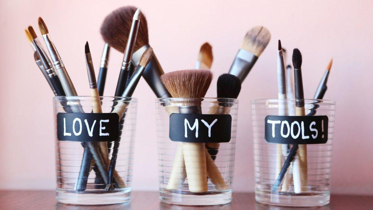 Brush make up