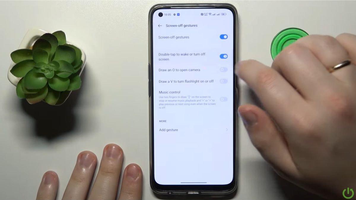 Ilustrasi tampilan cara mengaktifkan fitur ketuk layar 2 kali di HP realme