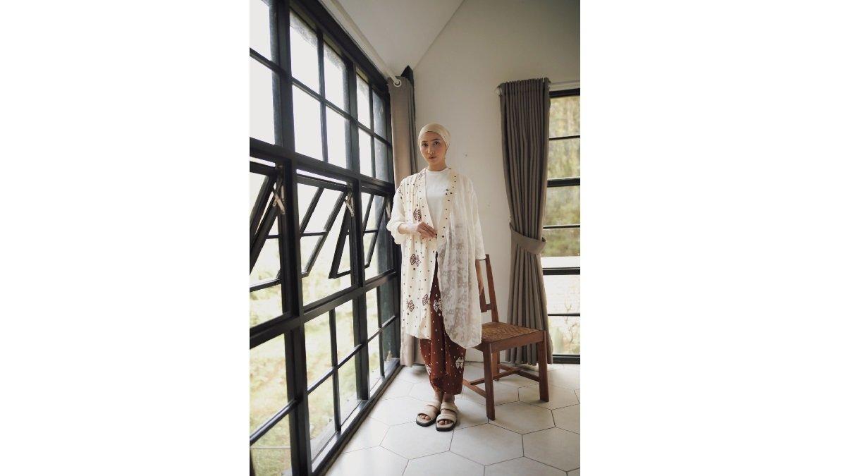 Dama Kara Kaimana Outer Lace