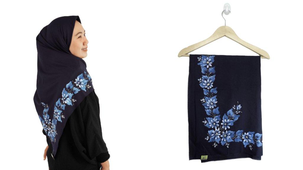 Dani's Art, Jilbab Lukis Karya Dewi Lestari