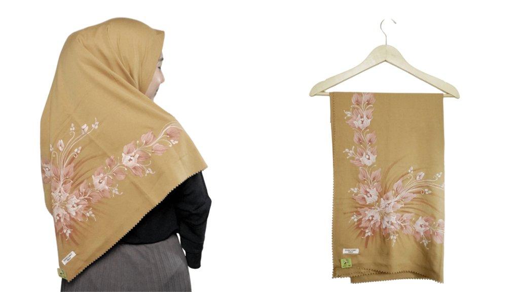 Dani's Art, Jilbab Lukis Karya Dewi Lestari