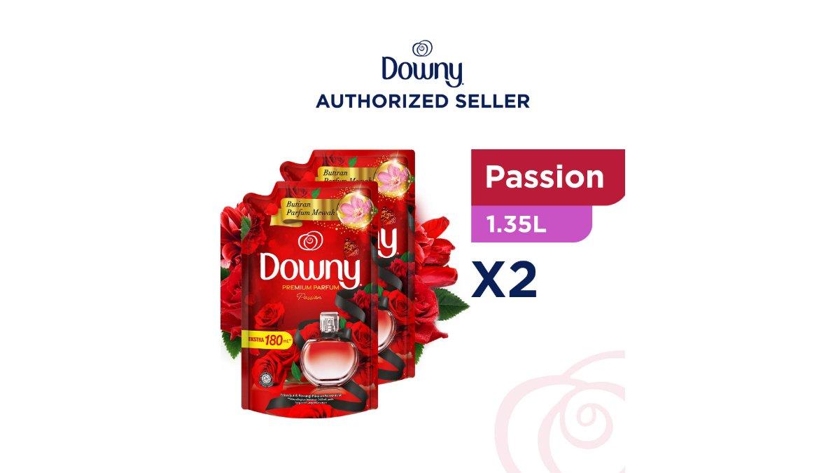 Downy Premium Parfum Passion Pewangi dan Softener  isi 4 dan 2.