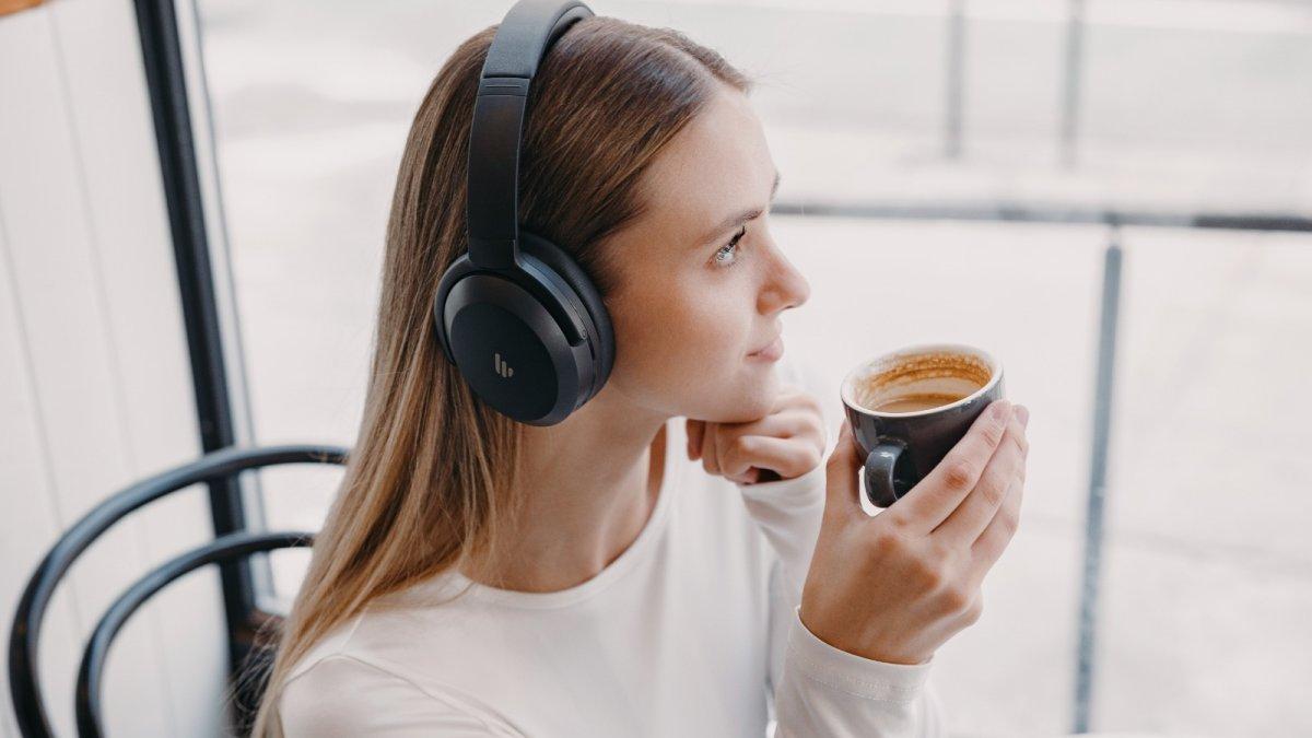 EDIFIER W800BT PRO Hi-Res Audio ANC Headphone Putih