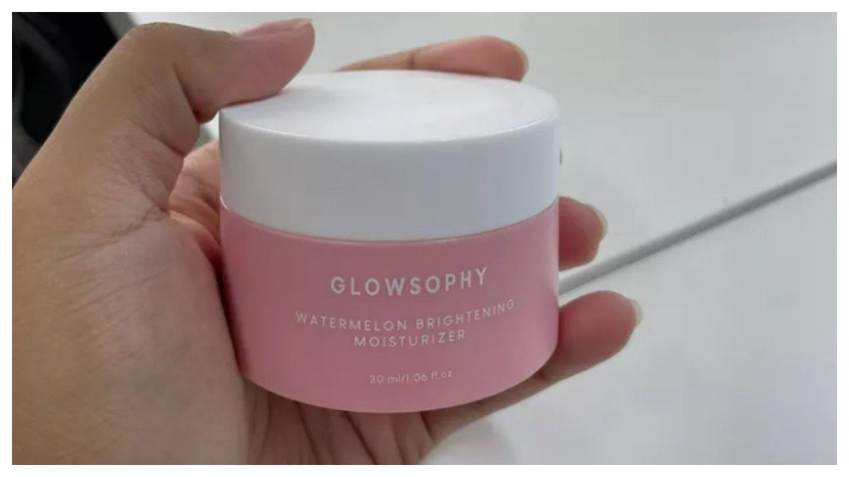 Kemasan Glowsophy Watermelon Brightening Moisturizer