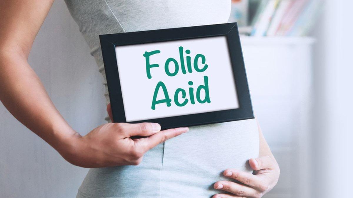 Ibu hamil membutuhkan asam folat.