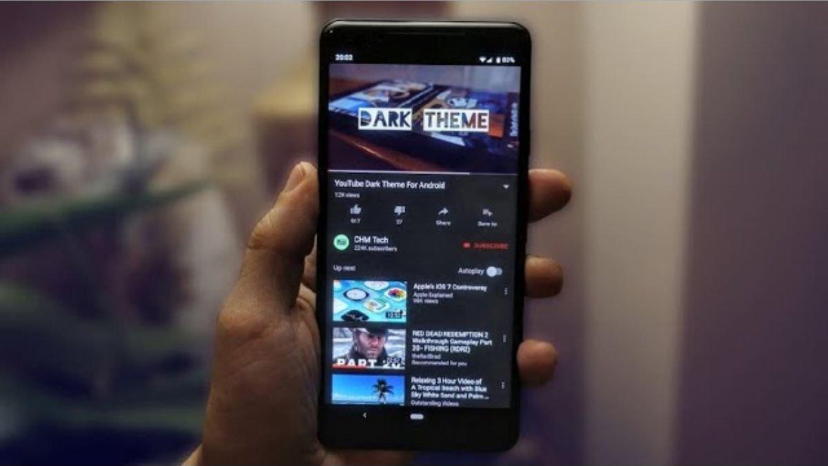 Ilustrasi mode gelap atau Dark Mode YouTube