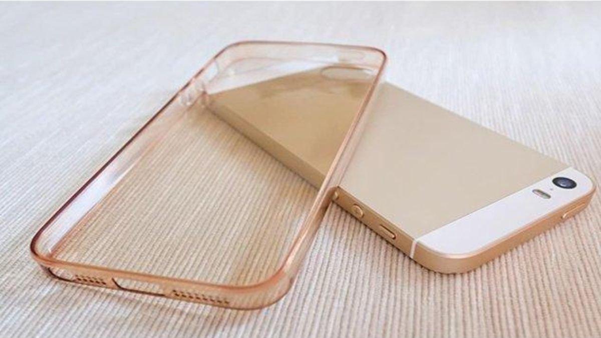 Ilustrasi softcase HP yang tidak hanya melindungi bodi perangkat, namun juga lensa kamera