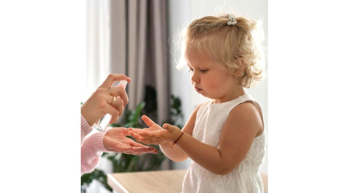 Ilustrasi Tips Memilih Parfum untuk Bayi