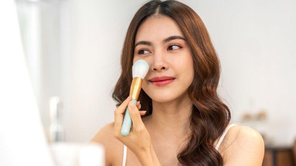 Make up yang hasilnya bagus karena kulit sehat.